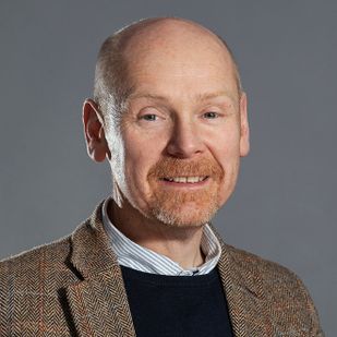 Dale Neilson - General Valuer & Cataloguer 